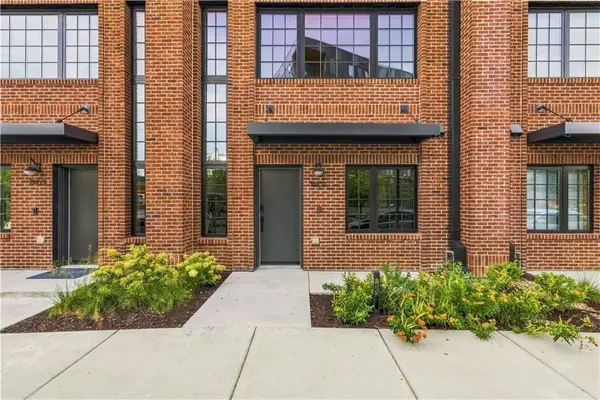 1907 Locust Street, Kansas City, MO 64108