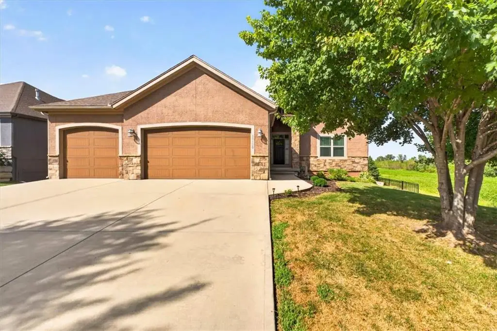 17120 W 197th Place, Spring Hill, KS 66083 - #1
