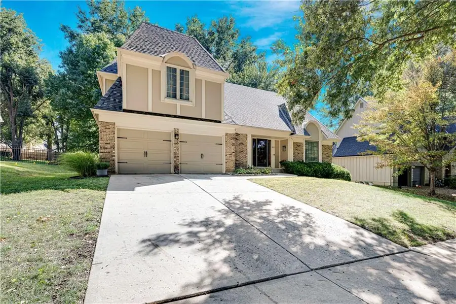 8017 W 115th Terrace, Overland Park, KS 66210 - #2