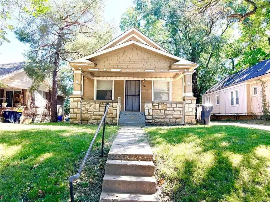 5233 Highland Avenue, Kansas City, MO 64110 - #1
