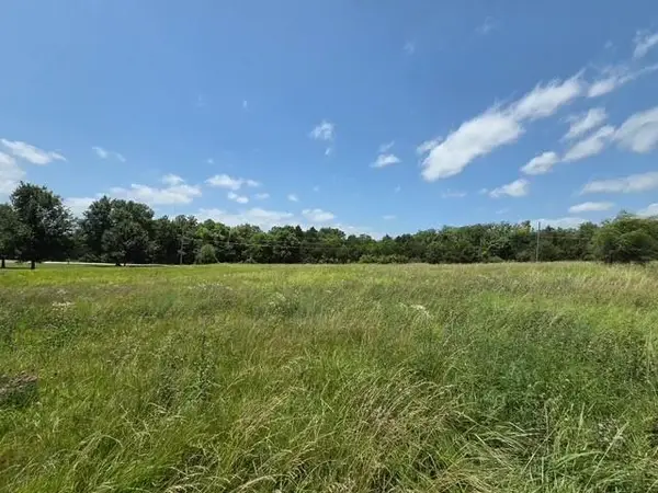 189th Street, Linwood, KS 66052