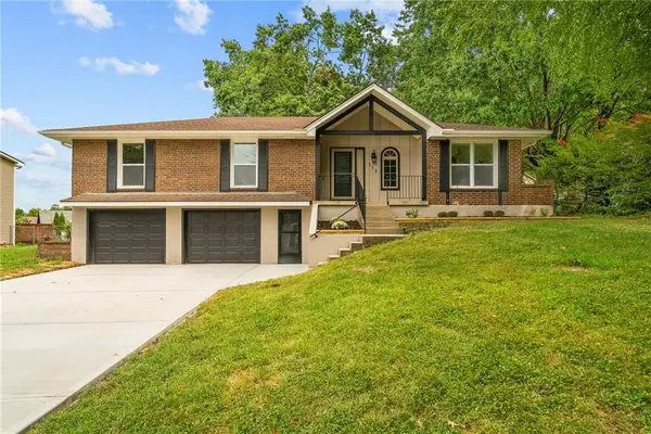 113 SW Concord Court, Blue Springs, MO 64014