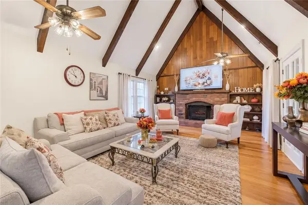 9127 W 91st Terrace, Overland Park, KS 66212