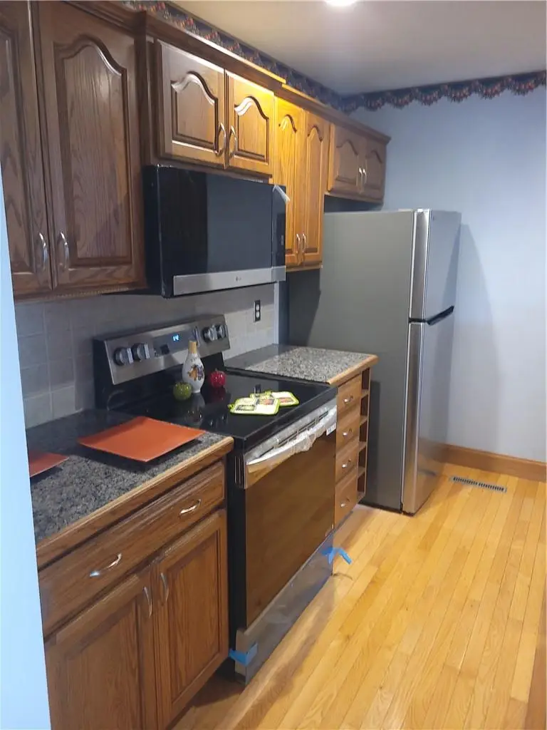 10933 Gillette Street, Overland Park, KS 66210 - #2