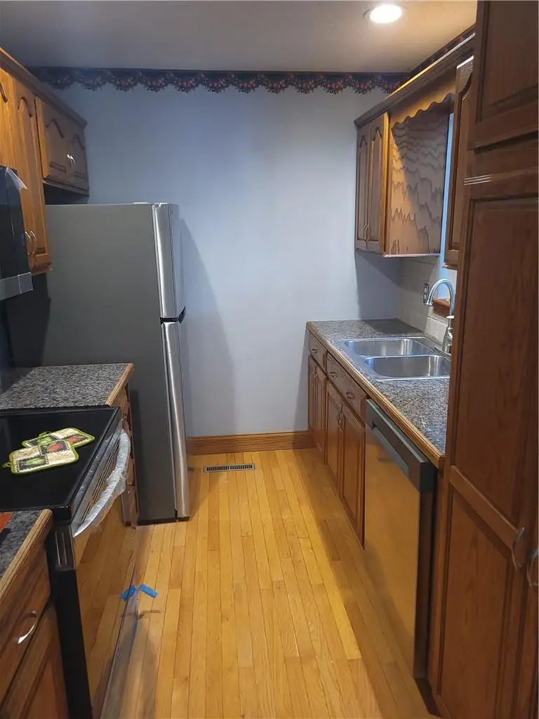 10933 Gillette Street, Overland Park, KS 66210 - #3