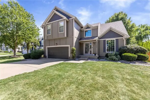 15247 S Roth Drive, Olathe, KS 66062