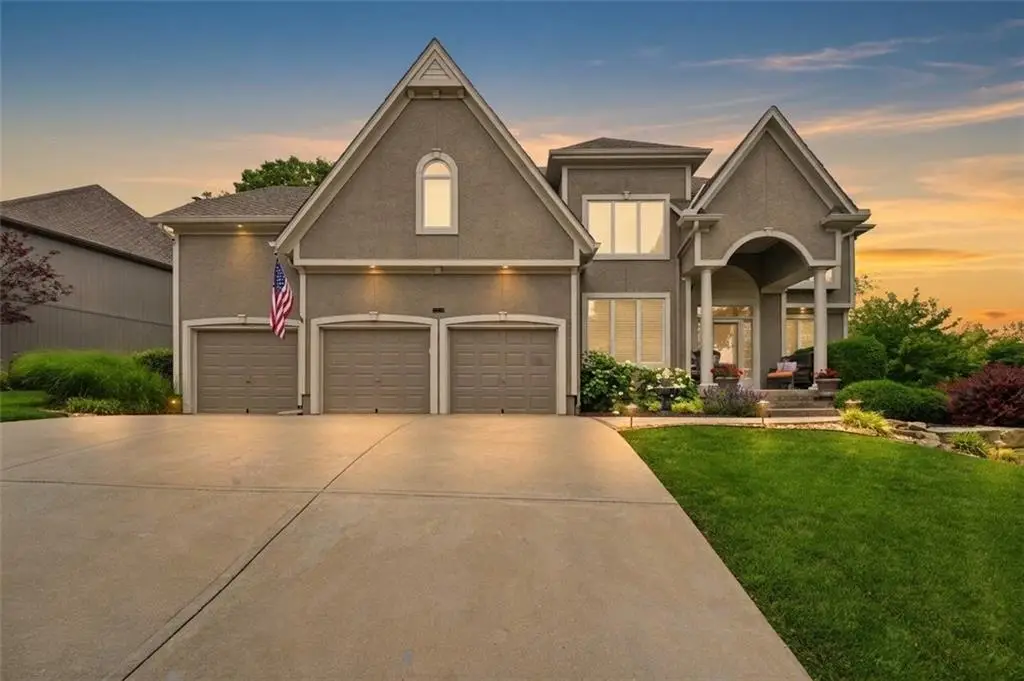 20733 W 92nd Street, Lenexa, KS 66220 - #1