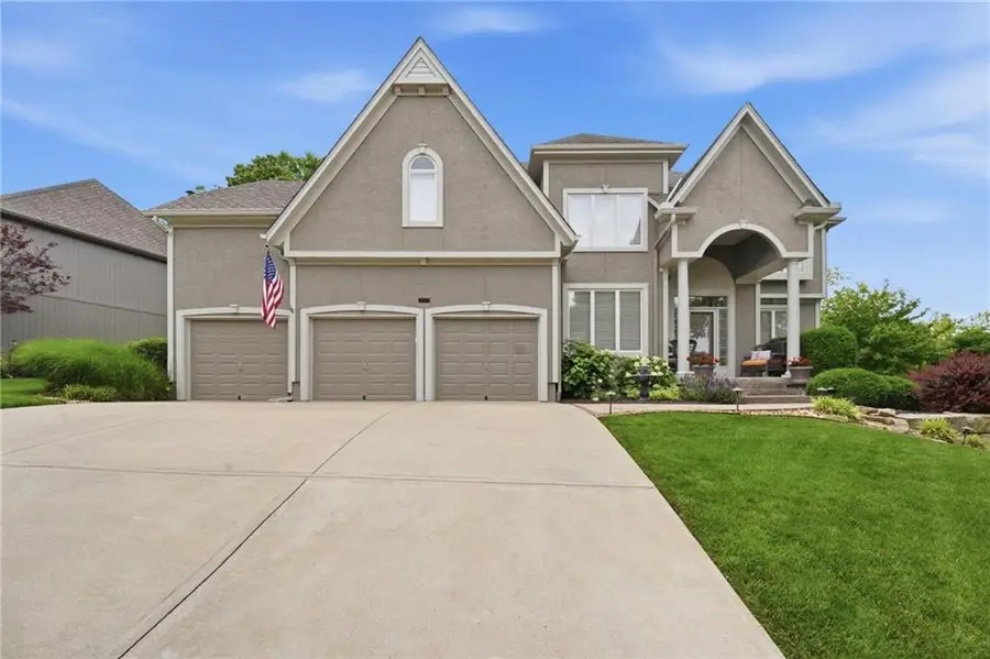 20733 W 92nd Street, Lenexa, KS 66220 - #2