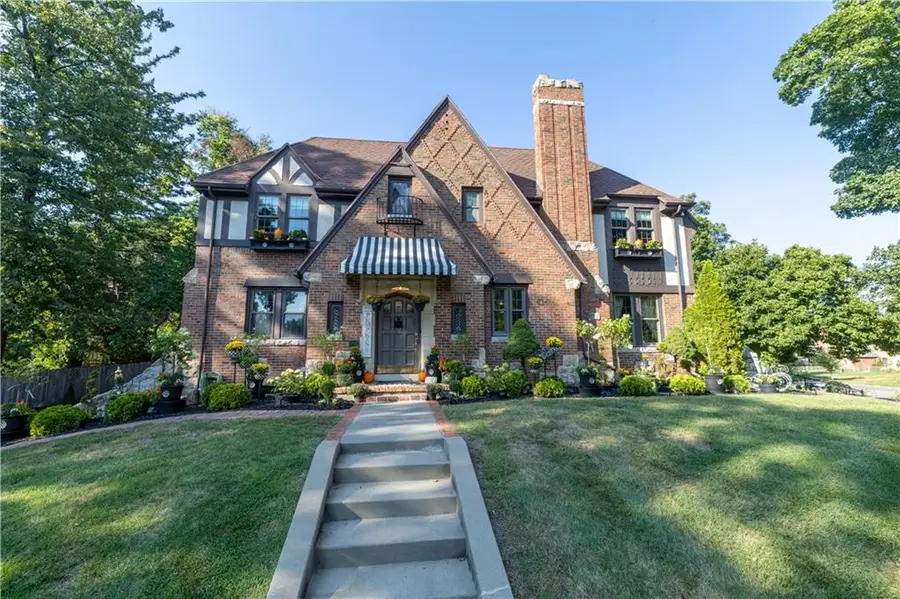 1610 Ashland Avenue, Saint Joseph, MO 64506 - #3