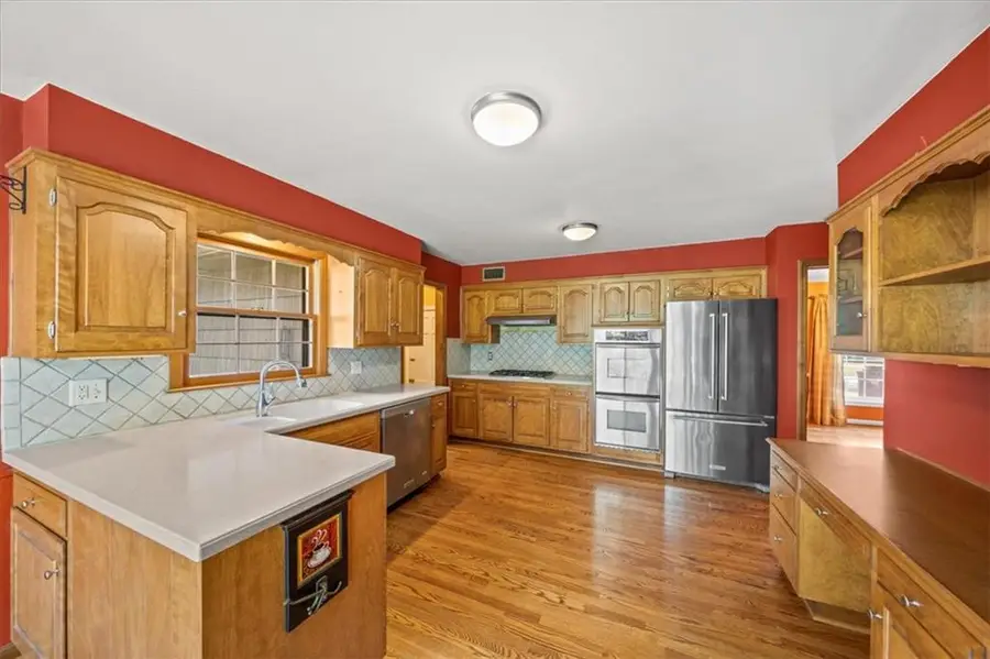 8124 Granada Road, Prairie Village, KS 66208 - #3