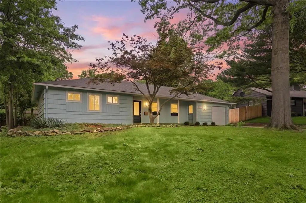 7740 Briar Drive, Prairie Village, KS 66208 - #1