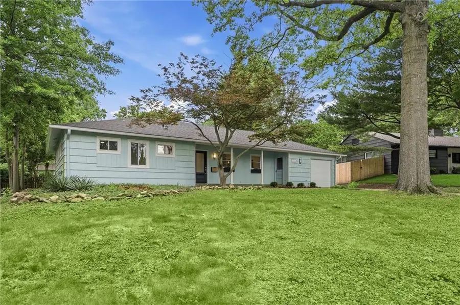 7740 Briar Drive, Prairie Village, KS 66208 - #3