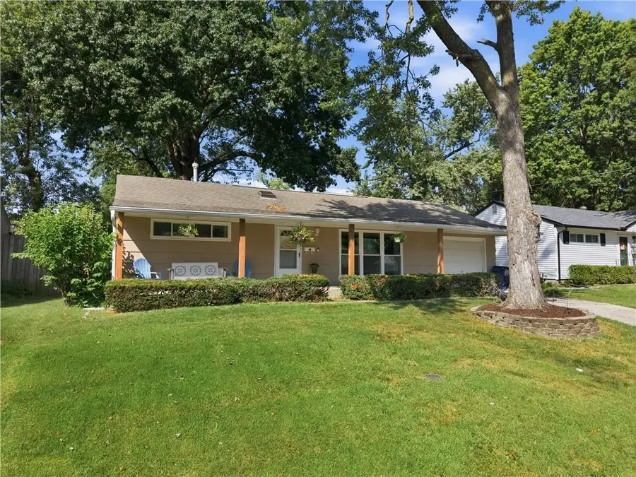 5914 N Park Avenue, Gladstone, MO 64118 - #2