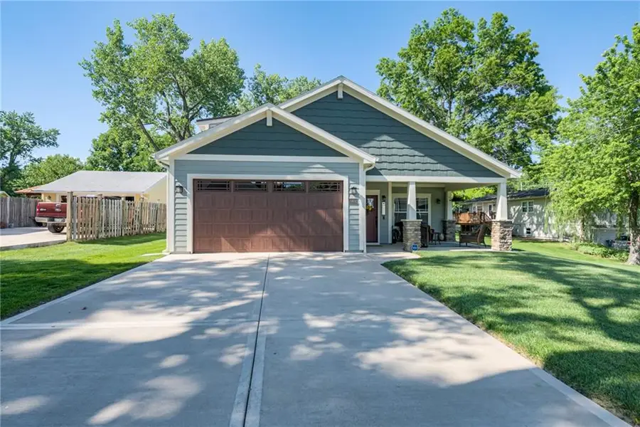 10802 NW 75 Street, Weatherby Lake, MO 64152 - #2