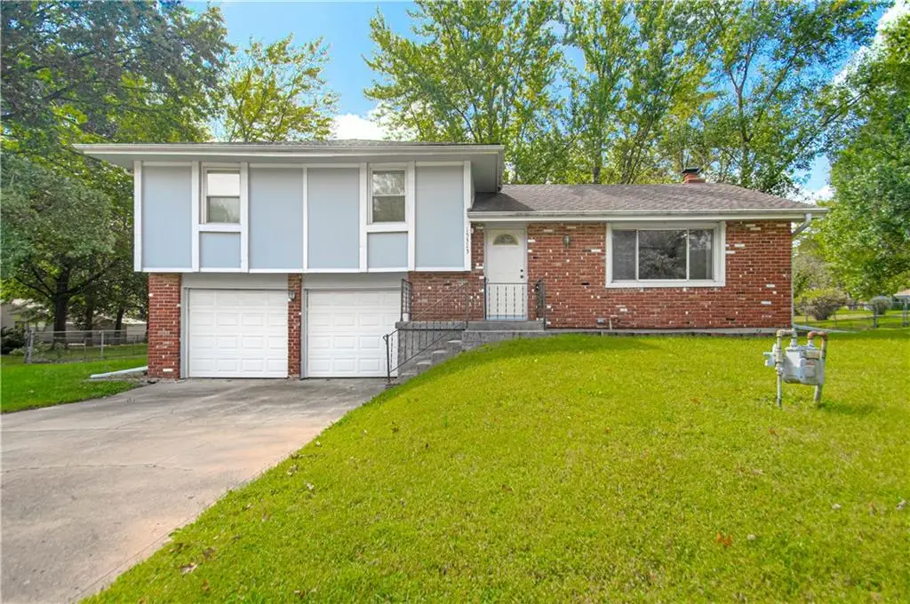 15323 S Circle Drive, Basehor, KS 66007 - #1