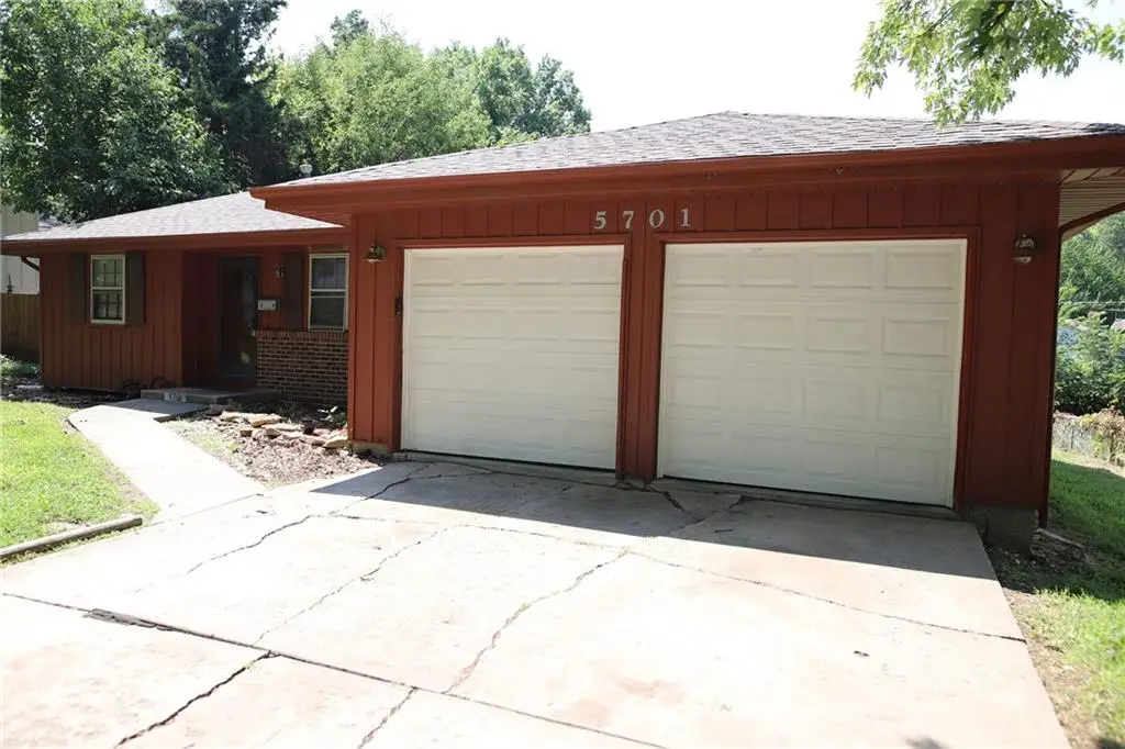5701 E 100th Street, Kansas City, MO 64137 - #1