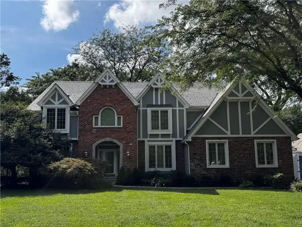 1905 NW Indian Hills Drive, Blue Springs, MO 64015