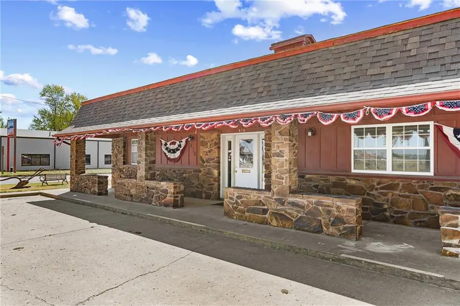410 E Taylor Street, Caney, KS 67333 - #3