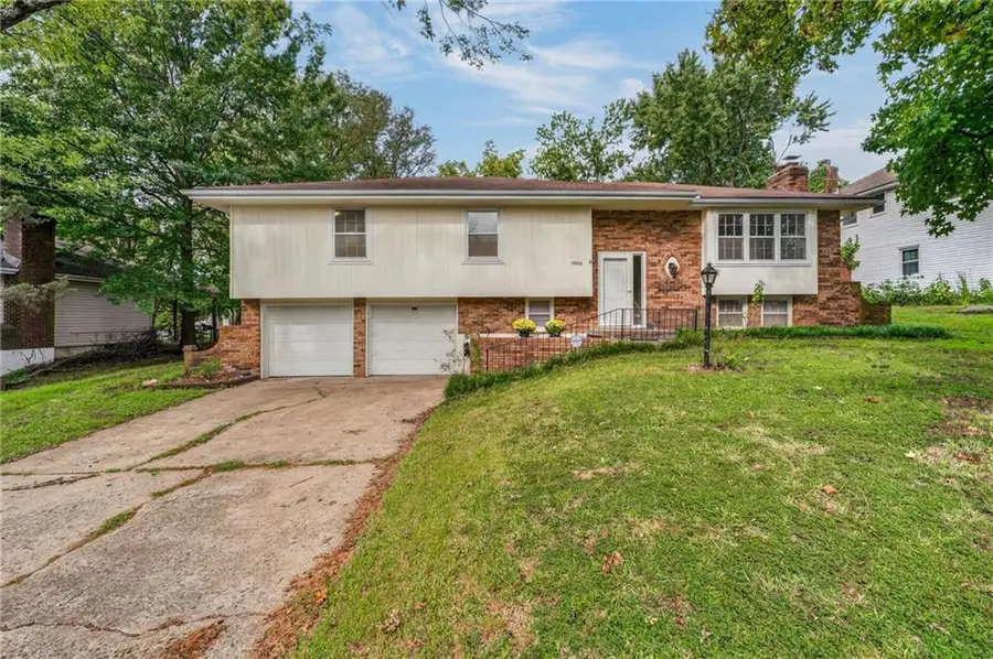 12800 Ewing Avenue, Grandview, MO 64030 - #2