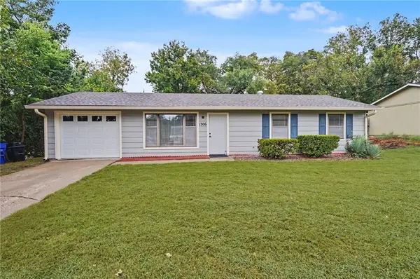 1306 E 16th Street, Lawrence, KS 66044