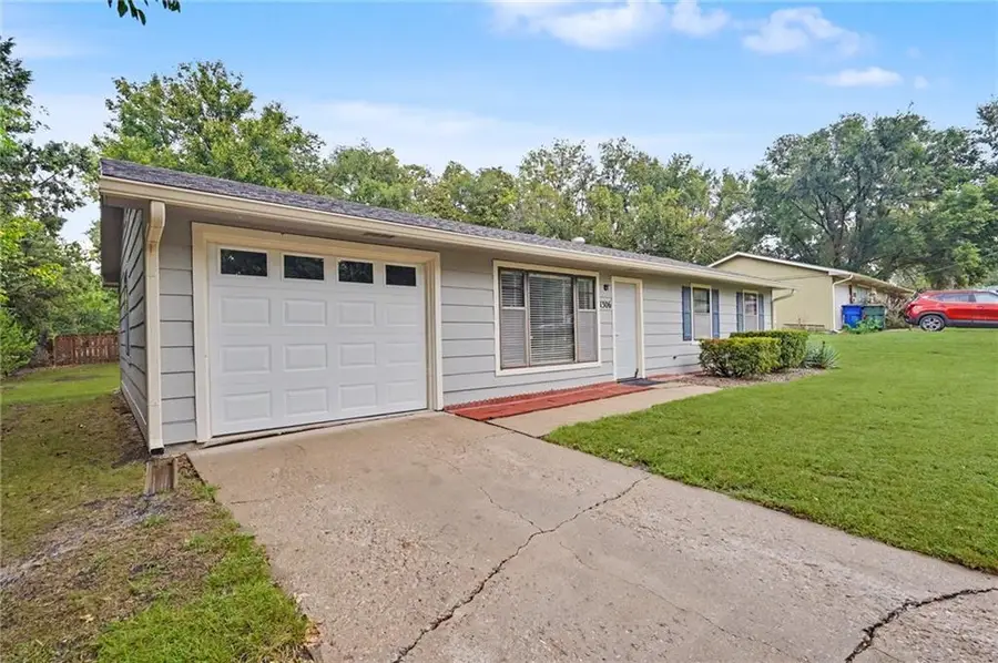 1306 E 16th Street, Lawrence, KS 66044 - #3