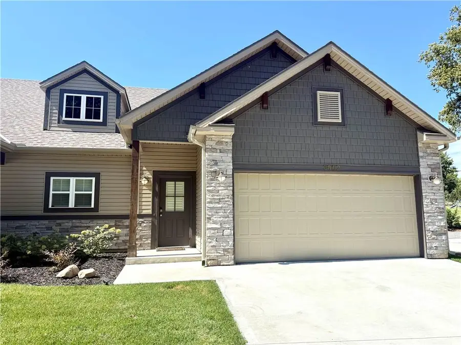3002 Sheffield Lane, Saint Joseph, MO 64506 - #2