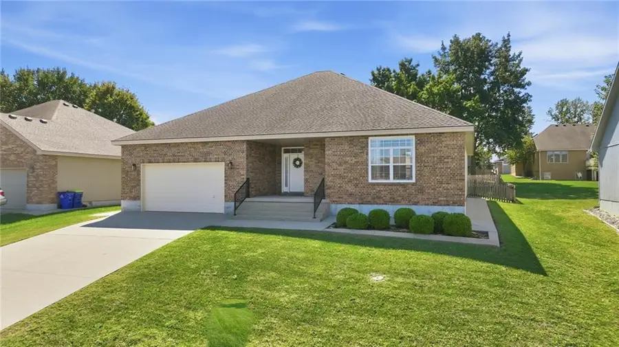 3904 SW Briarwood Oaks Drive, Blue Springs, MO 64015 - #3