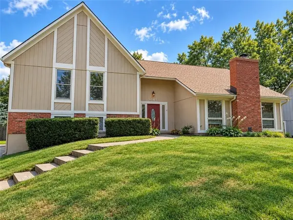 6919 Hallet Drive, Shawnee, KS 66216