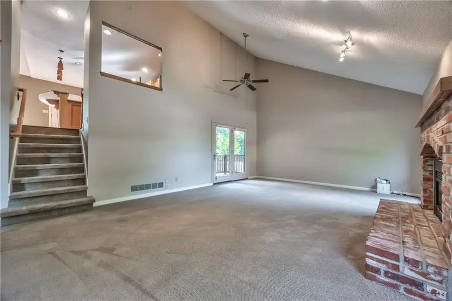 6919 Hallet Drive, Shawnee, KS 66216 - #3