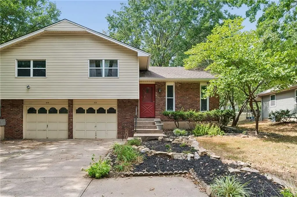 513 S Cardinal Drive, Olathe, KS 66062 - #1