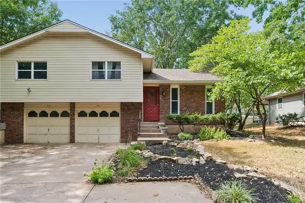 513 S Cardinal Drive, Olathe, KS 66062