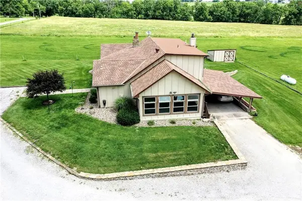 33421 Mcclellen Road, Drexel, MO 64742