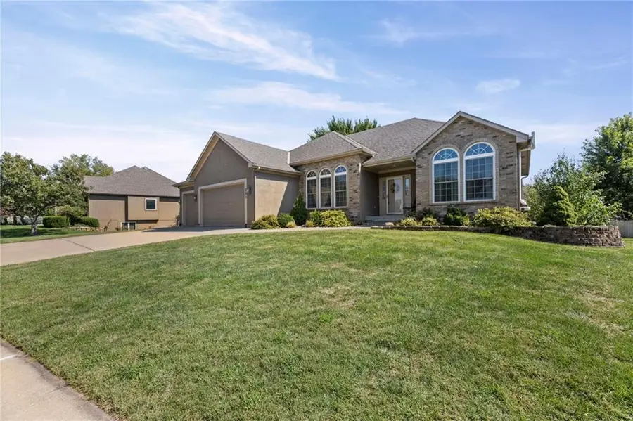 201 E Peach Tree Lane, Gardner, KS 66030 - #3
