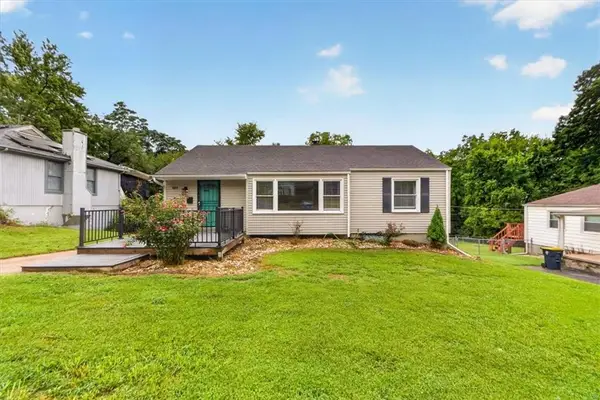809 E 83rd Street, Kansas City, MO 64131