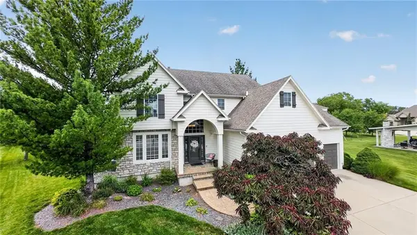 2929 Lewis Circle, Lee's Summit, MO 64081