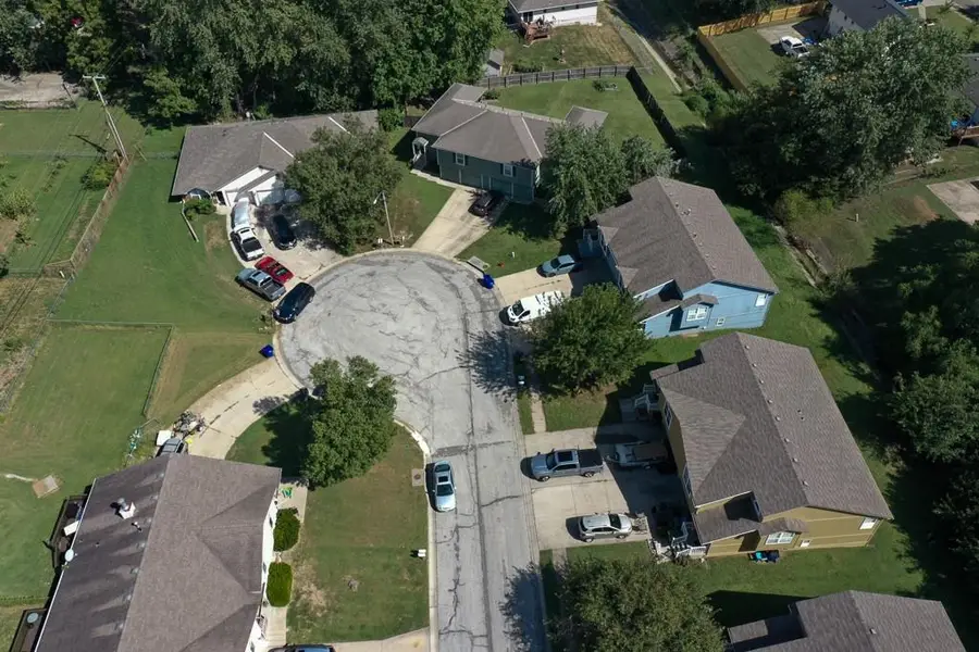 403,406&408,412&414 SW Joy Court, Blue Springs, MO 64014 - #2