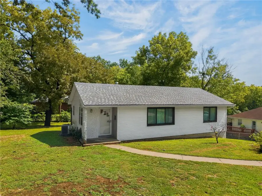 127 Woods Street, Excelsior Springs, MO 64024 - #2