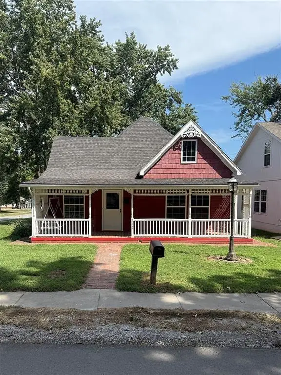 302 16th Street, Blue Springs, MO 64015 - #1