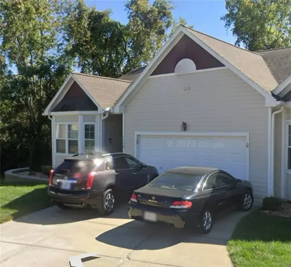 4338 S Bryant Court #106, Independence, MO 64055