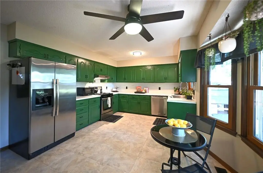 5527 Westgate Street, Shawnee, KS 66216 - #1