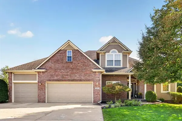 2633 SW Wintergarden Drive, Lee's Summit, MO 64081