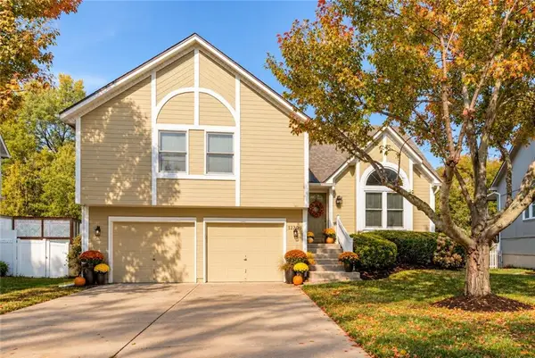 12490 S Alden Court, Olathe, KS 66062