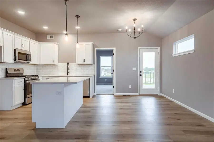 27016 E Dogwood Lane, Lees Summit, MO 64086 - #3
