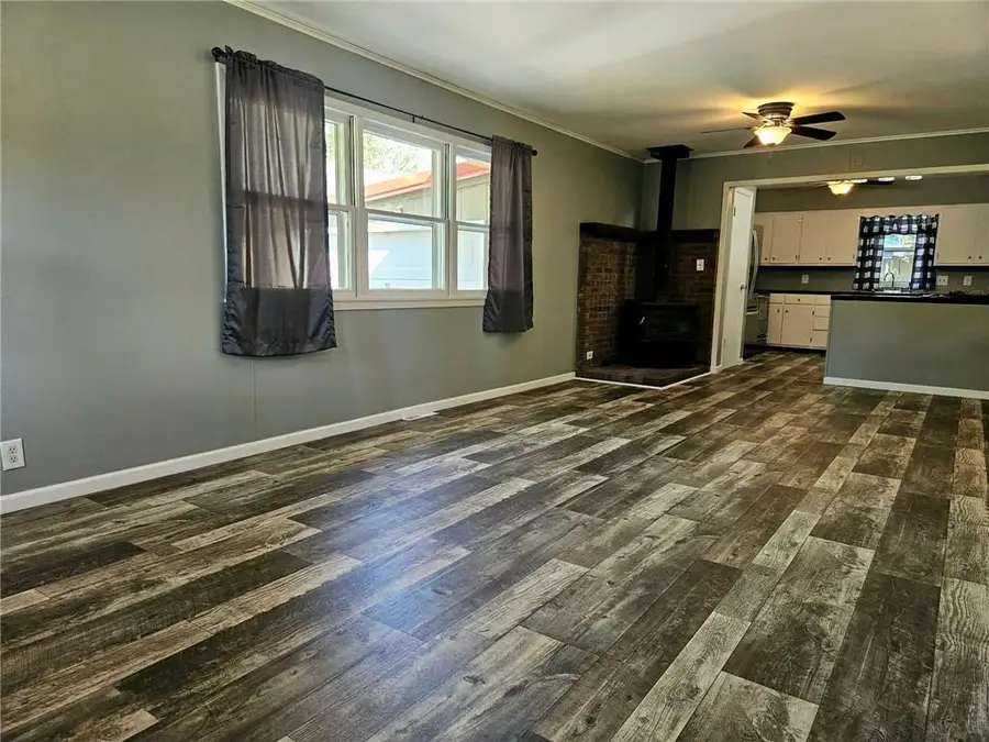 112 W Walnut Street, Girard, KS 66743 - #3