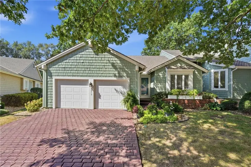 12710 Baltimore Court, Kansas City, MO 64145 - #1