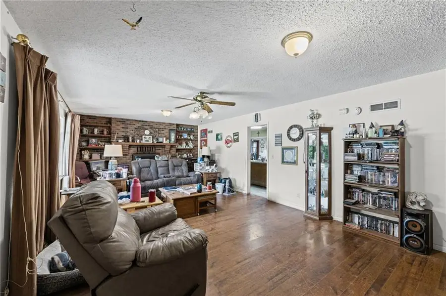 1109 N Kentucky Street, Iola, KS 66749 - #3