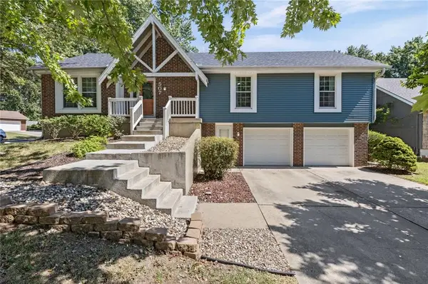 507 SE Adobe Drive, Lee's Summit, MO 64063