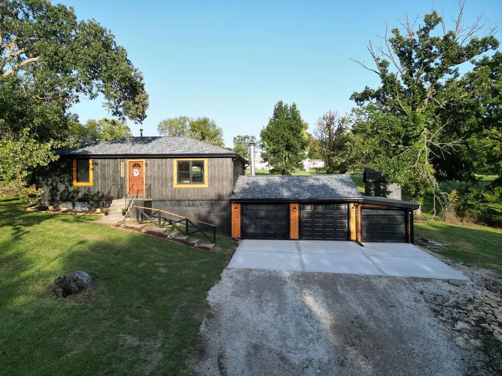 2917 Stark Avenue, Kansas City, MO 64129 - #1