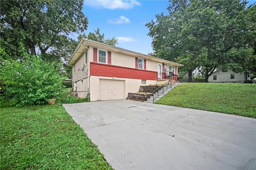 5024 N Chelsea Avenue, Kansas City, MO 64119 - #3