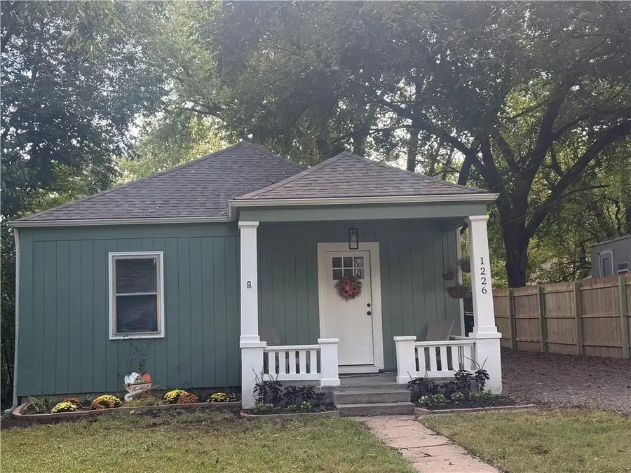 1226 Almira Street, Lawrence, KS 66044 - #3